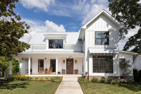 N Maney Avenue - Farmhouse - Exterior - Nashville - by J Taylor Designs | Houzz Farmhouse Exterior Design, Vertical Siding, Casas Coloniales, Modern Farmhouse Exterior, White Farmhouse, Design Exterior, Farmhouse Exterior, Farmhouse Plans, House Goals