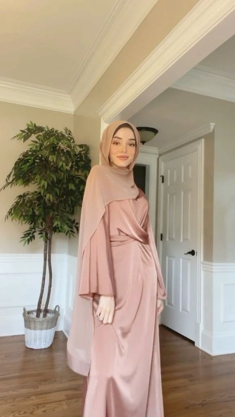 maryam.amaria on Instagram: ALLURE COLLECTION LAUNCHING 28 AUGUST ONLY AT @amariah.co ⁣ ⁣ #amariahqueens #comingsoon #modestwear #empoweringwomen Elegant Hijab Dress, Graduation Dress Hijab, Taehyung Girl Version, Dress Muslim Modern, Elegant Silk Dresses, Hijab Dress Party, How To Dress For A Wedding, Modest Dresses Fashion, Stile Hijab