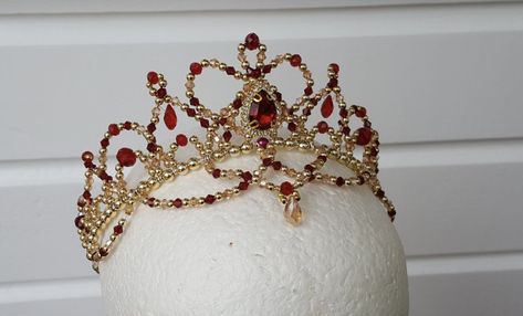 Red And Gold Headpiece, Ruby Headpiece, Crown With Red Jewels, Gold Crown With Red Jewels, Red Gem Tiara, Ballet Crowns, Era Victoria, Ballet Tiaras, Ballet Headpieces