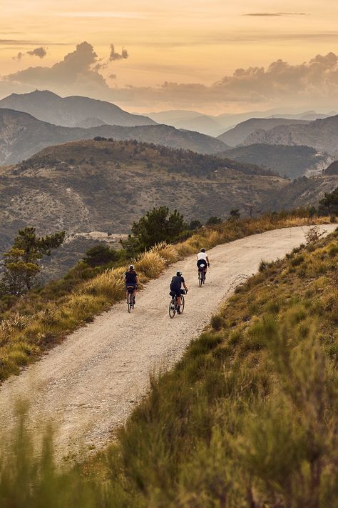 Road Bike Aesthetic, Mountain Biking Aesthetic, Mountain Bike Aesthetic, Bike Road Trip, Cycling Aesthetic, Gravel Biking, Christiania Bike, Biking Aesthetic, Scotland Aesthetic