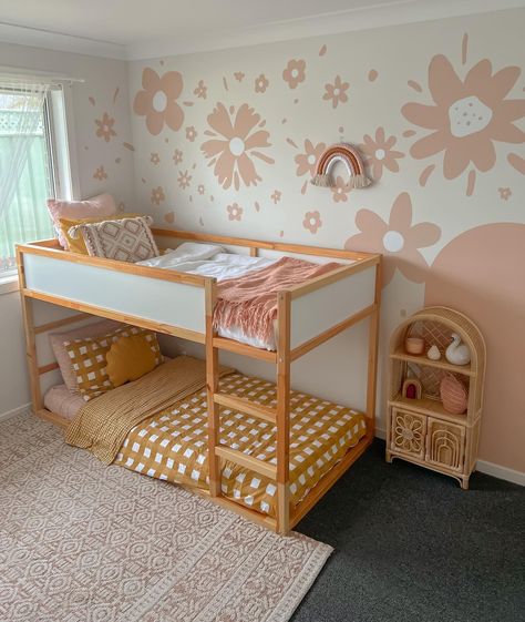 Bunk Bed Girls Room, Kura Cama Ikea, Girls Room Bunk Beds, Ikea Kids Bed, Ikea Kids Bedroom, Ikea Bunk Bed, Toddler And Baby Room, Girls Loft Bed, Cama Ikea