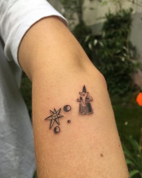 Cute Wizard Tattoo, Female Wizard, Wizard Tattoo, Moon Tattoo, Line Design, Wizard, Blackwork, Tatting, Tattoos