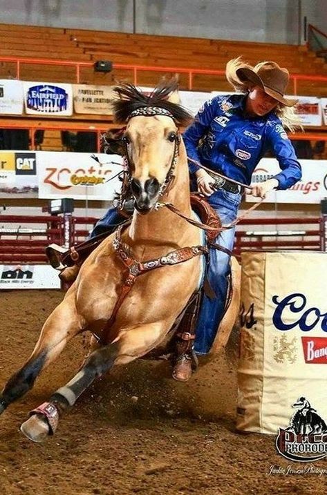 Barrel Racing Photography, Racing Photography, Barrel Racing Quotes, Barrel Race, Horse Competition, Cowboy Life, Barrel Racing Tack, Barrel Racing Horses, Rodeo Horses