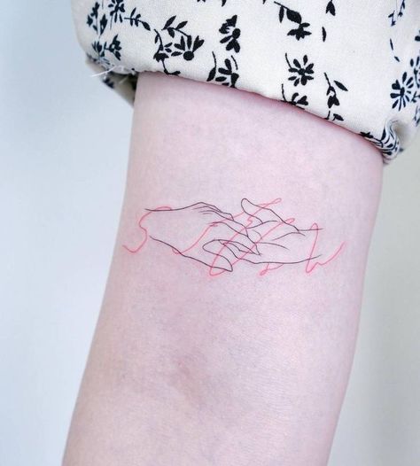 Fineline Bicep Tattoo, Fine Line Tattoo Of Hands, Minimalist Tattoo Of Hands, Fine Line Hand Holding Tattoo, Tattoo Of Holding Hands, One Line Hand Tattoo, Hold Hands Tattoo, Hands Fine Line Tattoo, Two Hands Holding Tattoo