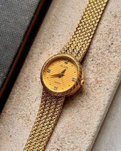 This 18k gold-plated Elgin watch from the 80s, Swiss-made, proves that true style never fades. Elgin Watch, Never Fade, The 80s, Swiss Made, 18k Gold, Gold Plate, Plating, Gold