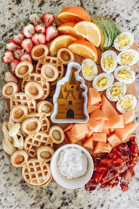 Kids Snack Boards Mickey Waffle Maker, Mickey Waffle, Mickey Waffles, Snack Boards, Healthy Snack Alternatives, Snack Hacks, Picky Toddler, Disney With A Toddler, Disney Snacks