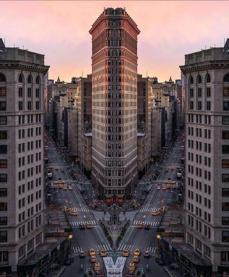 Civil Engineering Discoveries on LinkedIn: New York ✈️😍😃To Find The Most Beautiful Places In The World Click here… Flatiron Building Nyc, Flat Iron Building, Flatiron Building, New York Photos, American Cities, Beautiful Places In The World, New York Street, Civil Engineering, Flat Iron