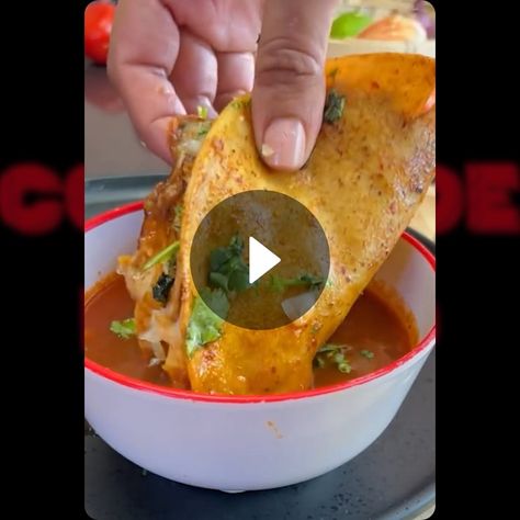 Haciendo tacos de birria How To Make Birria Tacos, Costillas Bbq, Tacos, Snapchat