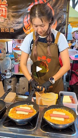 199K views · 37K reactions | The Most Popular Korean Spicy Buldak Noodle Omelet in Malaysia #buldakbokkeummyeon #fyp #viral | Travelicious | Travelicious · Original audio Ramen Omelette, Malaysian Street Food, Malaysia Kuala Lumpur, Korean Noodles, Ramen Noodle Recipes, Asian Street Food, Spicy Noodles, Korean Street Food, Korean Street