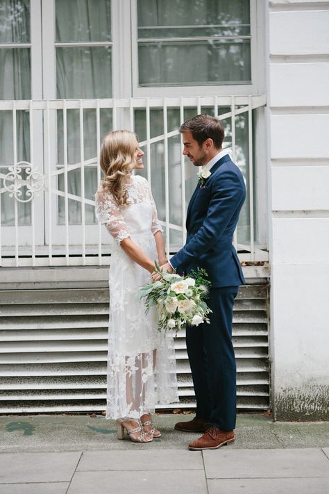 Pub Wedding, Botanical Wedding Inspiration, Low Key Wedding, Courtyard Wedding, London Pubs, Casual Wedding Dress, Wedding Gowns Vintage, Vintage Gowns, Outside Wedding