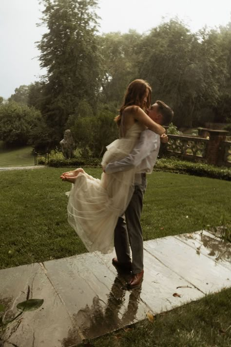 Outdoor Engagement, Engagement Photography, Engagement Session, Engagement Inspiration, Engagement Inspo, Couple Poses, Couple Photo Ideas, Wedding Photos, Wedding Photography - Check out more inspirations on my ig: @ripp.photography.co Weddings In Rain, Couples Dancing Photography, Couple Twirling Photo, Garden Couple Aesthetic, Outdoor Wedding Couple Photos, Engagement Photos Rain, Engagement Photos No Face, Couple In Rain Photography, Rainy Day Couple Aesthetic