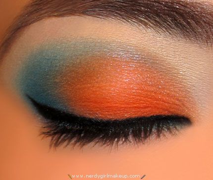 Blue And Orange Eye Makeup, Orange Eyeshadow Looks, Teal Makeup, Dark Undereye, Cheer Makeup, Orange Eye Makeup, Eye Makeup Cut Crease, Blue Eyeshadow Looks, Orange Eyeshadow