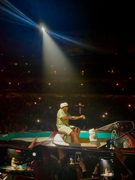 Tyler, The Creator riding a boat to the second stage in Chicago!! Concert Aesthetic Tyler The Creator, Frank Ocean Concert Aesthetic, Concert Tyler The Creator, Tyler The Creator On Stage, Tyler The Creator Show, Frank Ocean Concert, Aesthetic Frank Ocean, Frank Ocean Tyler The Creator, Tyler The Creator Concert