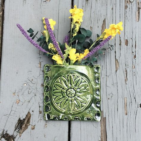 Hanging Wall Vase, Mothers Day Gift, Farmhouse Decor, Pottery Pocket Vase, Small Wall Decor, Country Home Decor, Square Wall Vase - Etsy Clay Wall Vase, Hanging Wall Vase, Small Wall Decor, Pocket Vase, Diy Air Dry Clay, Wall Vase, Wall Pockets, Country Home Decor, Small Wall