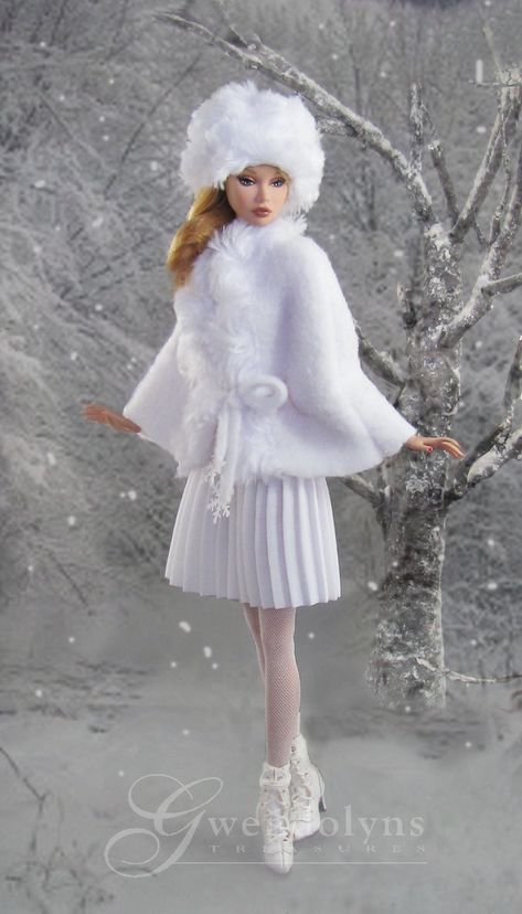 Barbie Couture, Barbie Dresses, Sewing Barbie Clothes, Barbie Doll Clothing Patterns, Glamour Dolls, Christmas Barbie, Silkstone Barbie, Doll Clothes Barbie, Barbie Patterns