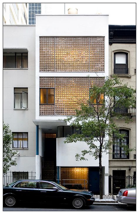 Glass Block Facade, Glass Facade Architecture Design, Glass Block House, Narrow House, Glass Block, Glass Facades, Art Deco Architecture, Architecture Exterior, City Street