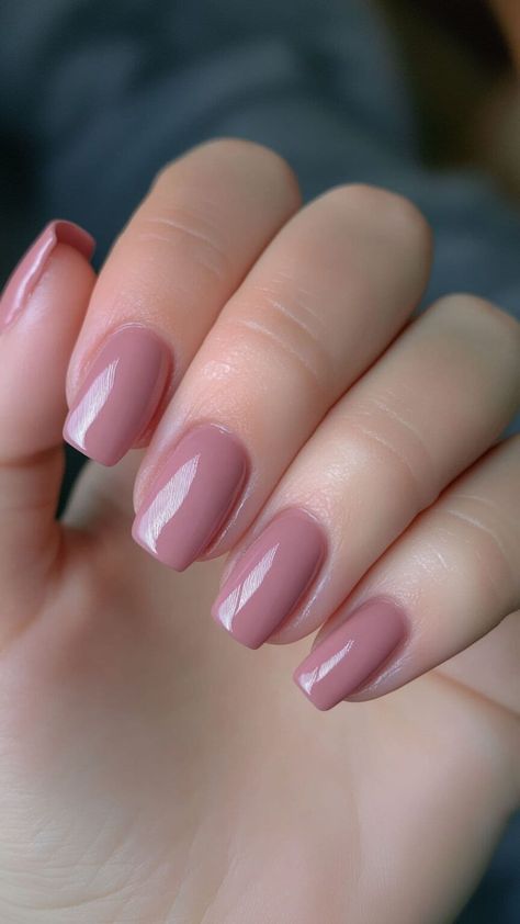 22 Early Fall Nail Colors You’ll Love: Perfect for Any Skin Tone | Lookosm Rose Colored Nails Dusty, Cool Tone Pink Nails, Soft Fall Nails, Dusty Rose Nail Color, Subtle Nail Ideas, Old Rose Nails, Dusty Rose Nails Acrylic, Fall Pink Nails Shades, Dusty Rose Nails