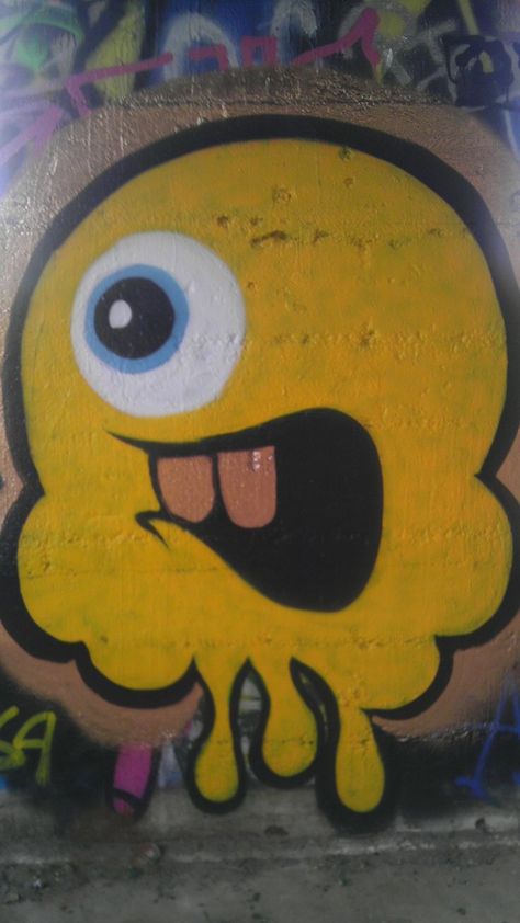 Riverside graffiti paint art faces cali inland empire Simple Graffiti Art, Graffiti Ideas Simple, Graffiti Eyes Cartoon, Graffiti Faces Cartoon, Graffiti Faces, Simple Graffiti, Graffiti Art Skateboard, 90s Graffiti Character, Graffiti Face