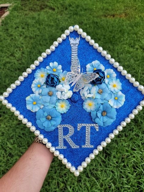 Graduation cap respiratory therapy Grad Cap Ideas Radiology, Respiratory Aesthetic, Graduation Cap Designs Respiratory, Rt Graduation Party, Medical Cap Decoration, Respiratory Cap Decoration, Respiratory Therapy Graduation Pictures, Respiratory Therapist Graduation Party, Respiratory Therapist Graduation Pictures