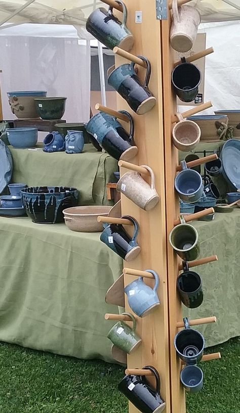 Pottery Pop Up Shop, Ceramic Craft Fair Display, Pottery Shop Design, Ceramic Vendor Booth, Pottery Displays For Craft Shows, Pottery Drying Shelves, Pottery That Sells Well, Pottery Show Display Ideas, Pottery Shop Display