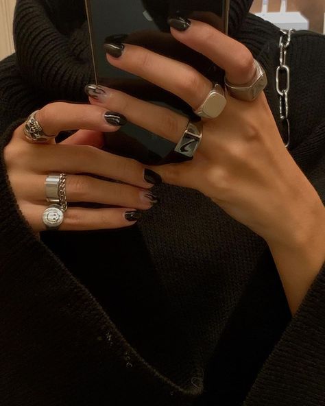 SOFIA COELHO on Instagram: “Another nails’ appreciation post 💀” Hands With Rings, Grunge Ring, Edgy Rings, Aesthetic Rings, Grunge Jewelry, Edgy Jewelry, Indie Jewelry, Michelle Williams, Dope Jewelry