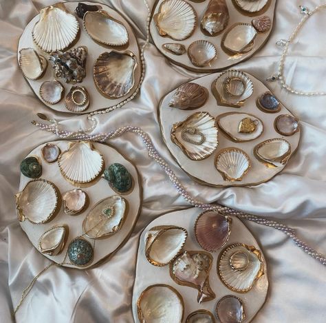 Shell Trays are restocked! Link in bio✨🐚 #shellart #clay #clayart #shelljewelry #shellart #seashelljewelry #seashellart #mermaidart #mermaid Shell Palette, Seashell Tray, Clay Tray, Seashell Jewelry, Seashell Art, Paint Palette, Shell Art, Mermaid Art, Shell Jewelry