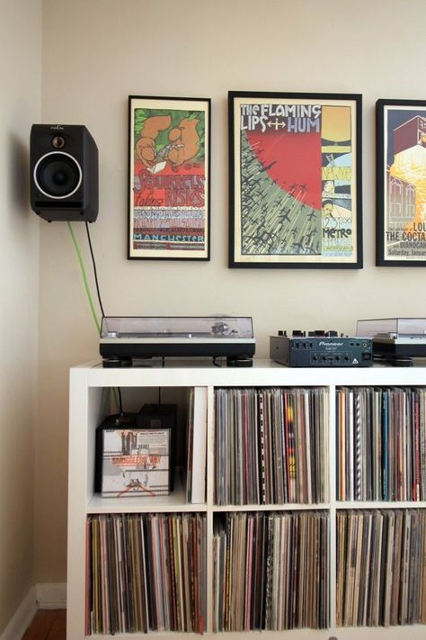 Erin & John Paul's Stylish Studio — House Tour Record Player Setup, Turntable Setup, Mid Century Modern Side Table, Home Music Rooms, Vinyl Room, Record Room, Audio Room, Vinyl Record Storage, Vinyl Storage