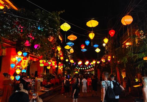 Night Market Vietnamese Night Market, Asian Night Market Aesthetic, Vietnam Night Market, Asian Food Market, Japanese Night Market, Thai Night Market, Night Market Aesthetic, Asian Night Market, Vietnam Market