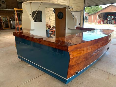 Large Boat Bar Boat Garage, Boat Bar, Fish Restaurant, Bay Boats, Shore House, Cabin Cruiser, Lake Decor, Vintage Boats, Boat House