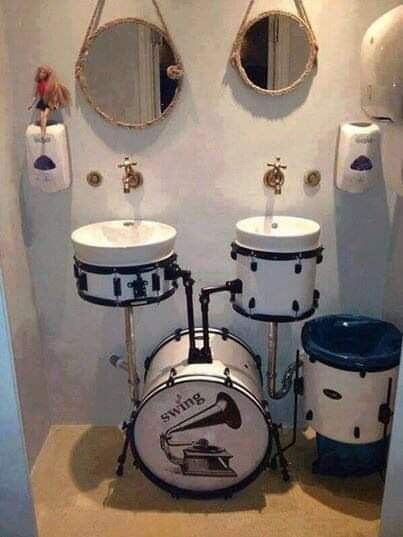 Music Furniture, Drum Room, Crust Punk, Music Studio Room, Music Room Decor, Studio Room, Music Decor, Music Themed, Drummers