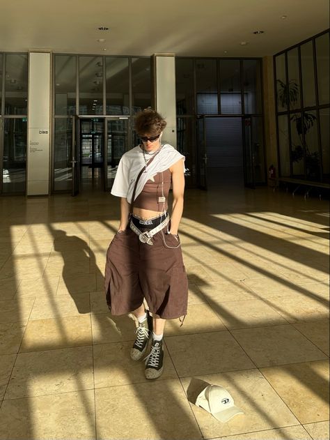 Big Pants Small Shirt Men, Baggy Shorts Outfit Men, Men Crop Top Outfit, Crop Top Outfits Men, Big Pants Small Shirt, Men Crop Top, Baggy Pants Outfit, Crop Top Men, Mens Crop Top