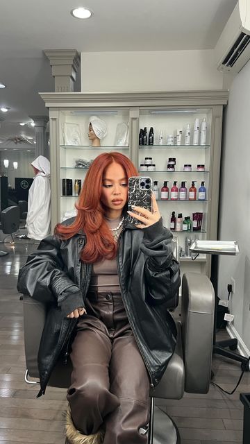 Copper Hair On Light Skin Black Women, Cowboy Copper Black Woman, Ginger Layered Hair, Copper Hair On Dark Skin, Brown And Ginger Hair, Ginger Hair Outfits, Hair Color For Light Skin, Sewin Styles, Ginger Hair On Brown Skin