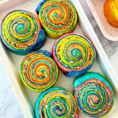 Yolanda Gampp’s Instagram video: “Cinnamon rolls just got a colorful upgrade 🌈😍   Learn to make cinnamon rolls from scratch and turn them into rainbows on July 30th with…” Colorful Cinnamon Rolls, Rainbow Cinnamon Rolls, Yolanda Gampp, Make Cinnamon Rolls, Rolls From Scratch, Oreo Cookie Recipes, Cinnamon Rolls From Scratch, King Cake Recipe, Fall Market