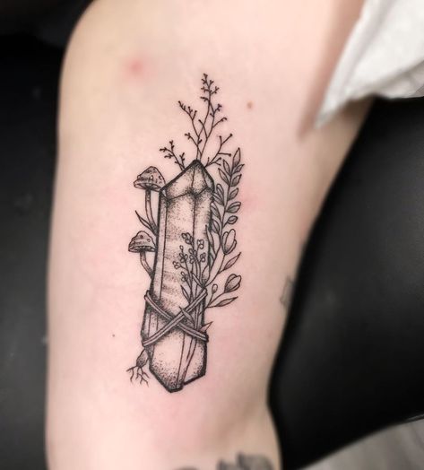 Crystal Witch Tattoo, Tattoo Ideas Crystals, Witchy Tattoo Ideas Crystals, Witchy Tattoos Crystal, Crystal Moth Tattoo, Lavender Crystal Tattoo, Tattoos Of Crystals, Crystal Sage Tattoo, Crystal Bundle Tattoo