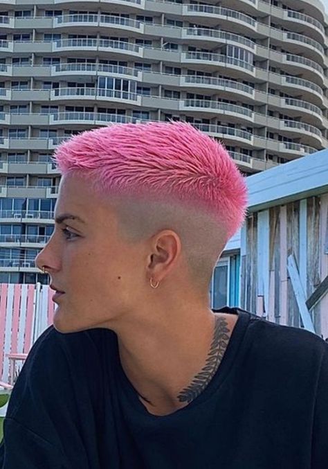 Crazy Hair Color Ideas Short, Mens Pink Hair, Pink Hair Men, Military Haircuts, Hair Tomboy, Short Punk Hair, Female Military, Military Haircut, Shaved Hair Designs