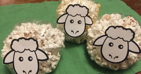 Lamb Craft, Pastor Appreciation Day, Easter Drawings, Liturgical Year, Sheep Crafts, Eid Crafts, Popcorn Snacks, Popcorn Bags, Bible Crafts For Kids