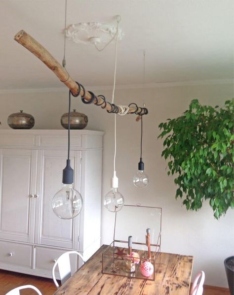 Tree Branch Decor, Dining Table Lighting, Simple Curtains, Lampe Decoration, Chic Spaces, Branch Decor, Diy Lamp, Cool Diy Projects, Eclectic Home