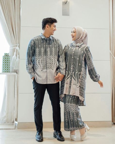 Outfit Kondangan Pria, Kondangan Couple, Lebaran Outfit, Indonesian Clothing, Kondangan Outfit, Batik Dress Modern, Kebaya Modern Dress, Batik Couple, Hijab Wedding