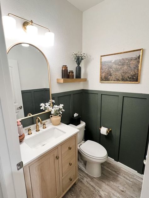 26 Beautiful Bathroom Decor Ideas - The Unlikely Hostess Small Powder Bathroom, Half Bathroom Wallpaper, Small Powder Bathroom Ideas, Powder Bathroom Ideas, Half Bath Design, Small Bathroom Styles, Small Half Bathroom, Small Full Bathroom, Beautiful Bathroom Decor