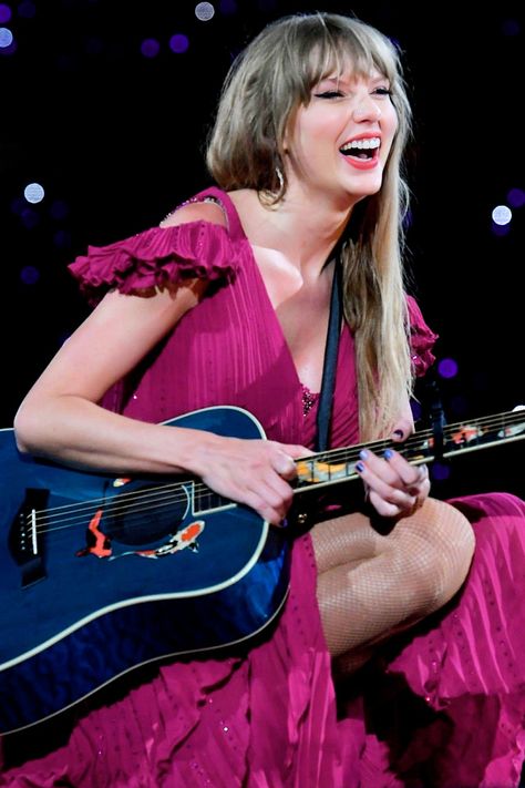 femalestunning on Tumblr Surprise Songs Eras Tour, Surprise Song Dress, Taylor Swift Images, Arrowhead Stadium, Eras Tour Pics, Eras Tour Taylor Swift, Eras Tour Taylor, Taylor Swift Posters, Eras Tour Outfits