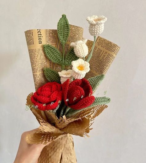 Panpanpolly on Instagram: "💐Kinds of small bouquet, which one do you like best? DM for ORDER #crochetflower #crochetflowers #crochetaddict #crochetlove #crochetersofinstagram #redflowers🌺 #redflowers🌷 #crochettulips #girlfriendgift #girlfriendgifts #girlfriendgiftideas #girlfriendgifts🎁 #girlfriendgiftidea #boyfriendgift #boyfriendgifts #boyfriendgiftideas #giftforhim❤️ #giftforhim🎁 #giftforhimidea #giftforhimandher #giftforherideas #giftforherbirthday #giftforher💞 #birthdaygiftsforher #bi Small Flower Bouquet Crochet, Crochet Small Flower Bouquet, Small Crochet Flower Bouquet, Crochet Small Bouquet, Small Crochet Bouquet, Small Bouquet Ideas, Bouquet Crochet, Confection Au Crochet, Lily Of The Valley Flowers