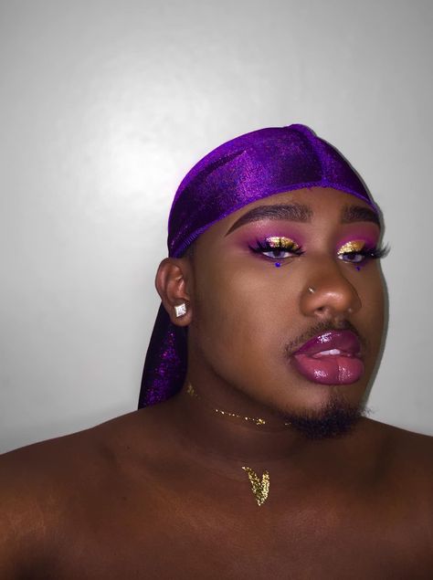 Pride Eyeliner Looks, Lgbtq Makeup, Dude Outfits, Dark Skin Makeup Tutorial, Shimmery Makeup, Purple Makeup Looks, Baddie Vibes, Makeup Inspired, Alt Makeup