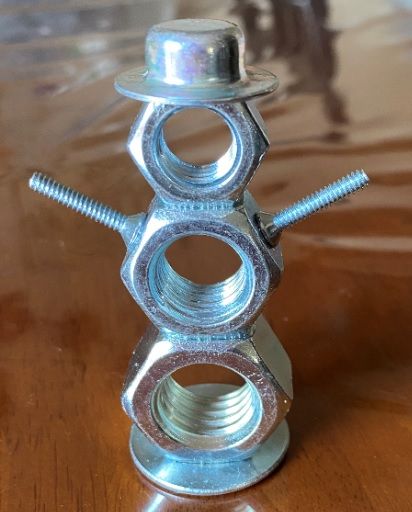 Welding Crafts Nuts & Bolts, Christmas Welded Art, Bolt Dog, Weld Art, Recycled Bike Parts, Diy Hobbies, Welding Crafts, Snow Theme, 2024 Halloween