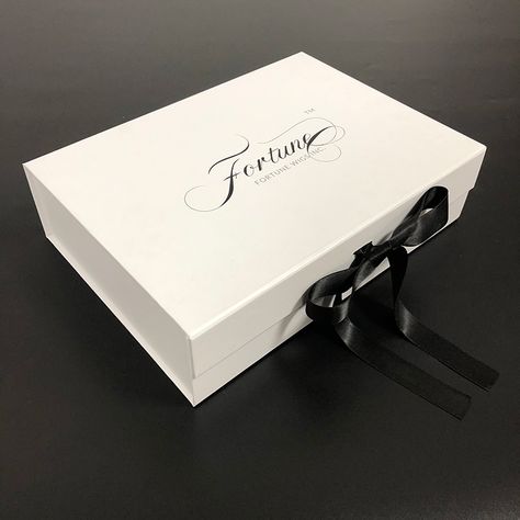 Wig Packaging Boxes, Luxury Hair Packaging, Luxury Wig Packaging, Wig Packaging Ideas, Wig Packaging, White Box Packaging, Hair Packaging, Print On Paper Bags, Magnetic Gift Box