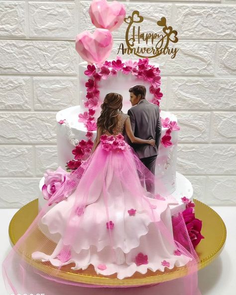 Birthday Wedding Cake, Anniversary Couple Cake Design, Anniversary Cake For Couple, Engagement Cake Designs Couple, Pink Anniversary Cake, Cake Designs For Couples, Couple Cake Anniversary, Roka Cake Designs, Cake Design For Engagement