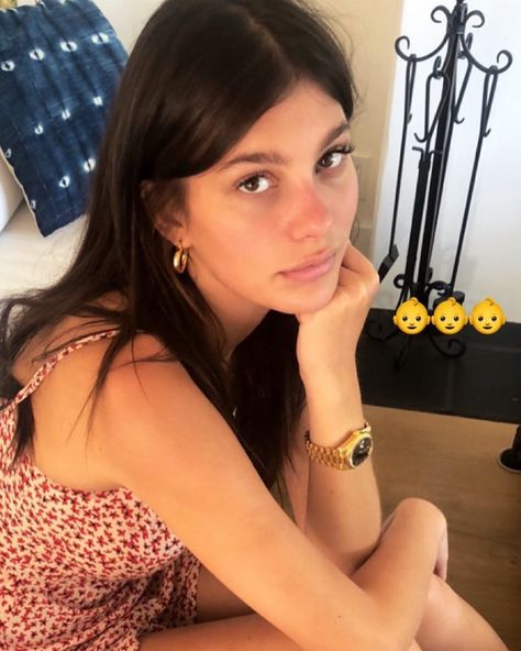 Camila Morrone Updates on Instagram: “July 2: @camilamorrone via Instagram Stories #camimorrone #camilamorrone” Girl Aesthetic Pfp, Camila Morrone, Aesthetic Pfp, Zara, On Twitter, Twitter, On Instagram, Instagram