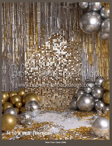 Silver And Gold Disco Party, Gold Backdrop Photoshoot, New Year Backdrop Ideas Diy, Great Gatsby Backdrop, Outdoor Decorations Ideas, New Year's Eve Backdrop, 18th Birthday Party Themes, New Year Backdrop, Disco Birthday Party