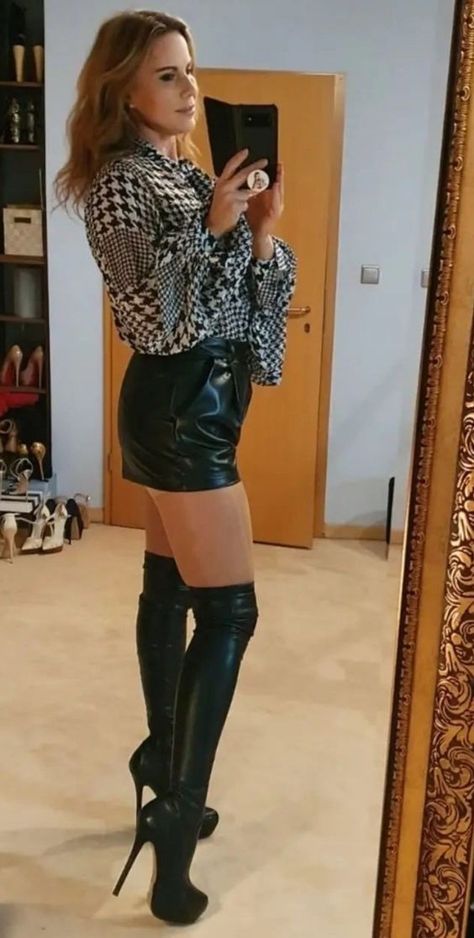 Stiletto Boots Outfit, Boots 2022, Black Thigh High Boots, High Boots Outfit, Leather Thigh High Boots, Leather Boots Heels, Thigh High Boots Heels, High Leather Boots, Stiletto Boots