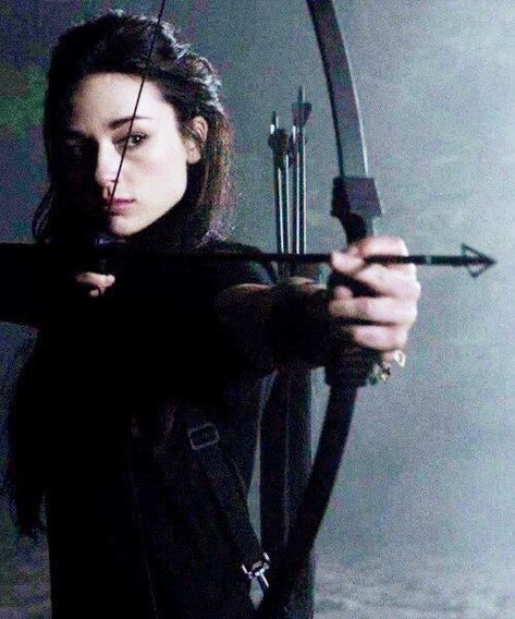 Allison Argent Aesthetic, Teen Wolf Aesthetic, Alisson Teen Wolf, Teen Wolf Allison, Archery Aesthetic, Kevin Tran, Wolf Aesthetic, Alison Argent, John Winchester