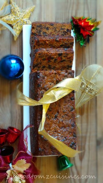 EGGLESS RICH FRUITS CHRISTMAS CAKE – Sumod Tom’z Fusion Cuisines Cake Christmas, Christmas Cake Recipes, Plum Cake, Fruit Jam, Baking Tins, Cake Tins, Cake Cake, Fruit Cake, Christmas Cake